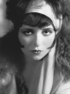 Mae Questal